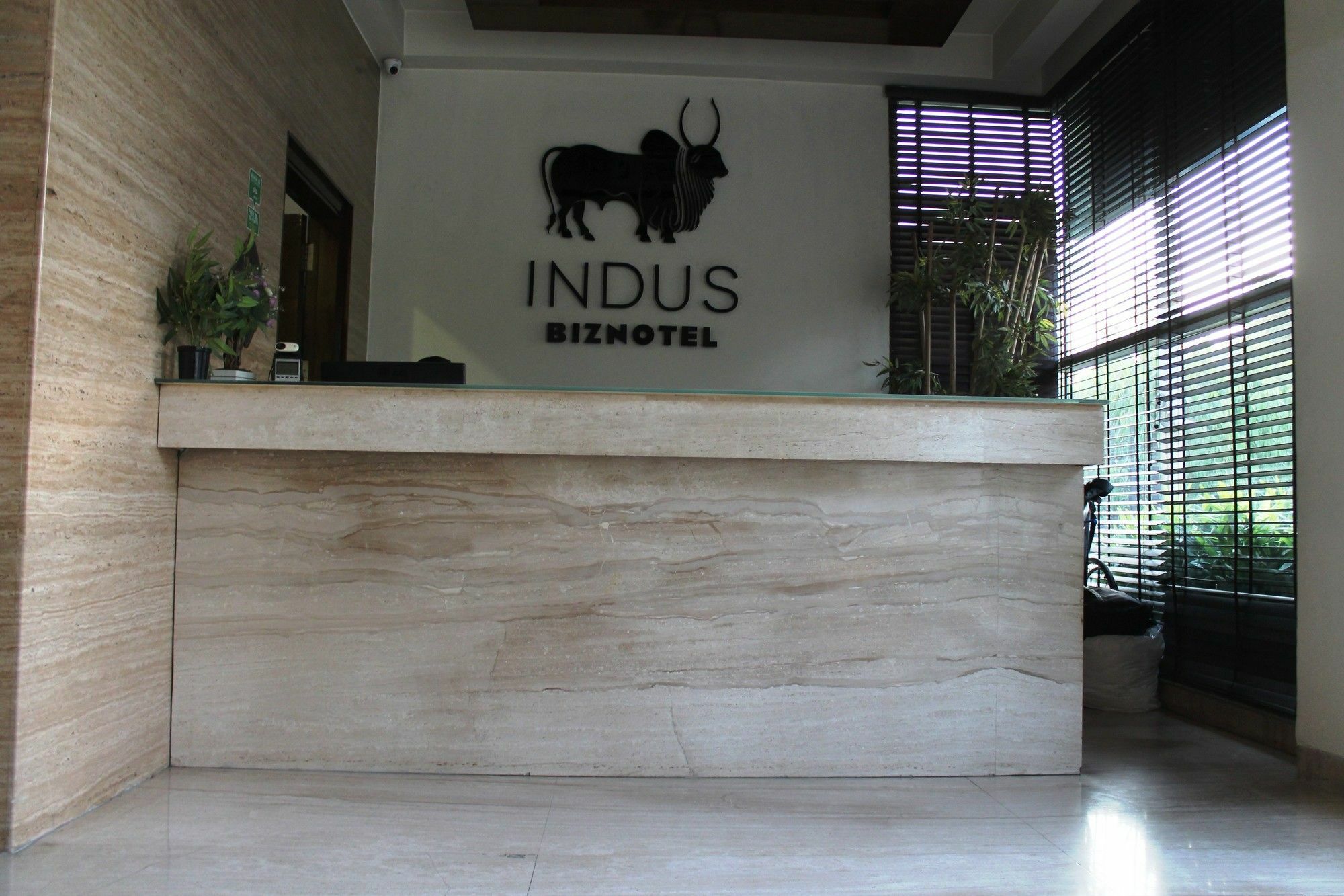 Indus Biznotel نيودلهي المظهر الخارجي الصورة